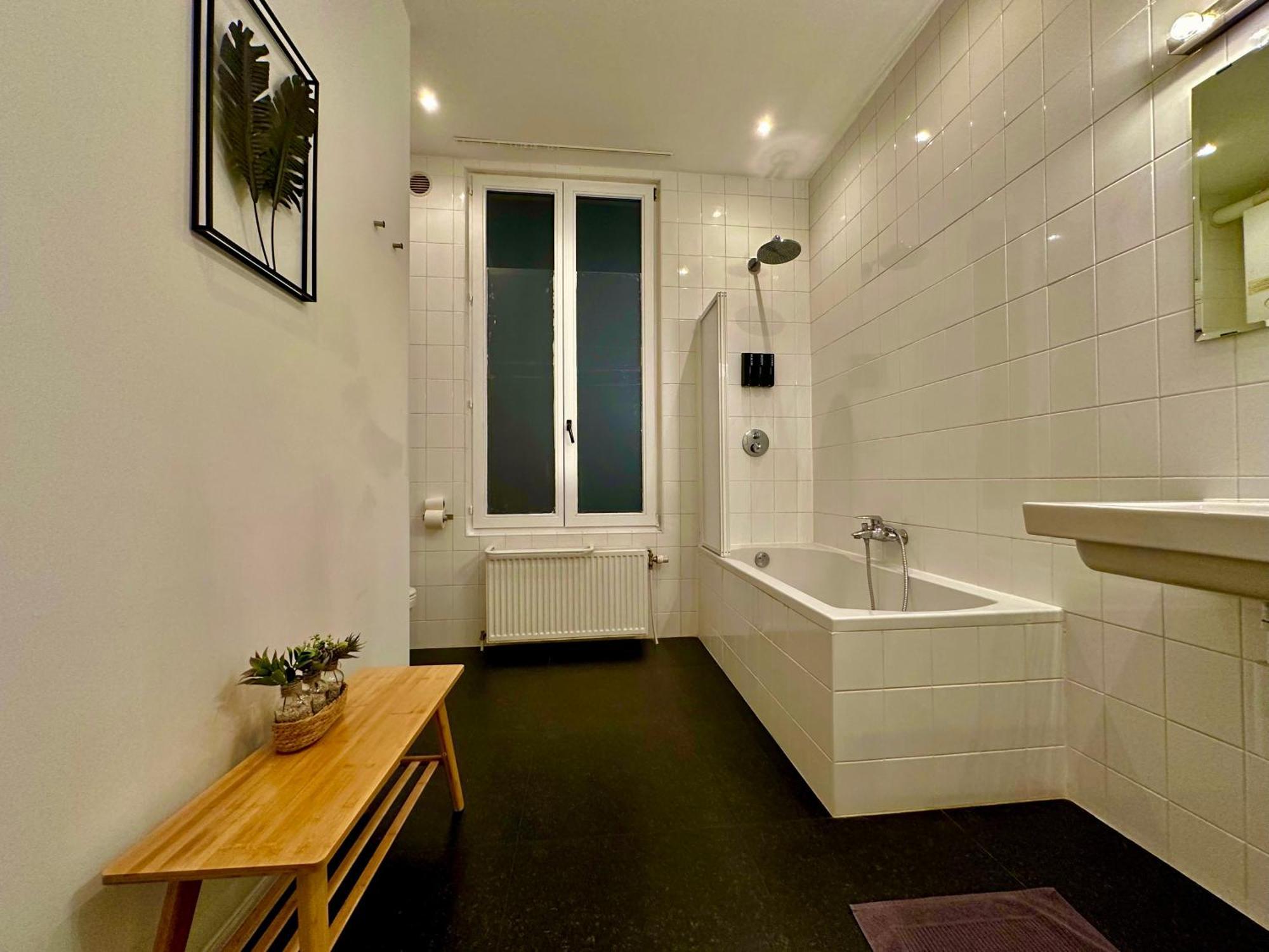 Luxury Suites Museum By Rikas Hotels Antwerp Exterior photo